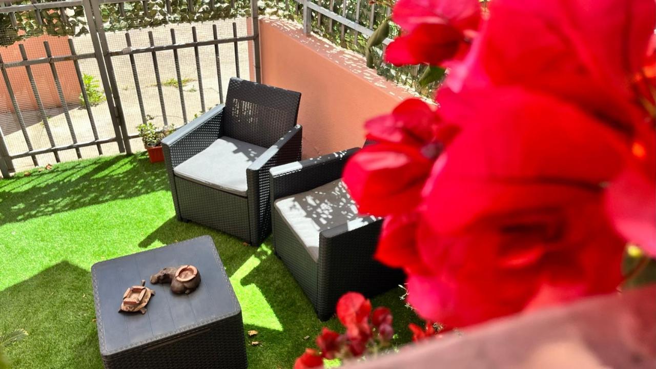 Bougainvillea Home - Ospedale Policlinico Монсерато Екстериор снимка